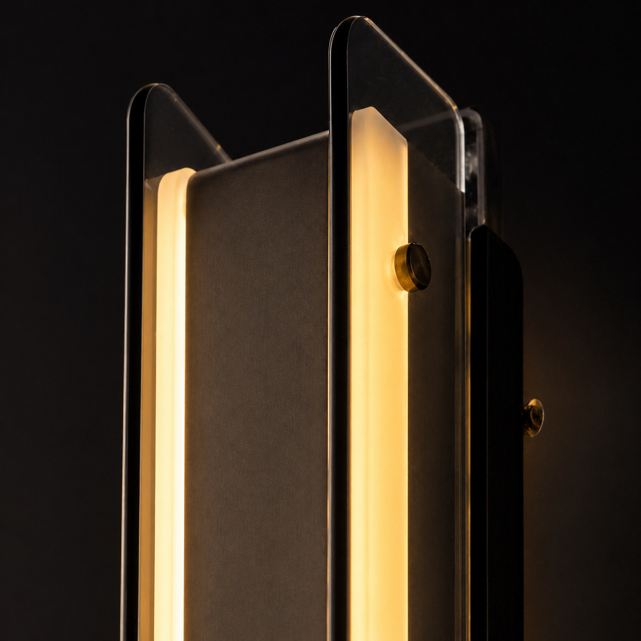 Noirline Edge LED Wall Sconce
