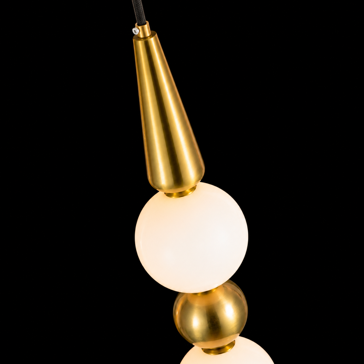 Auric Cascade Pendant Light – Modern Luxury with Timeless Elegance