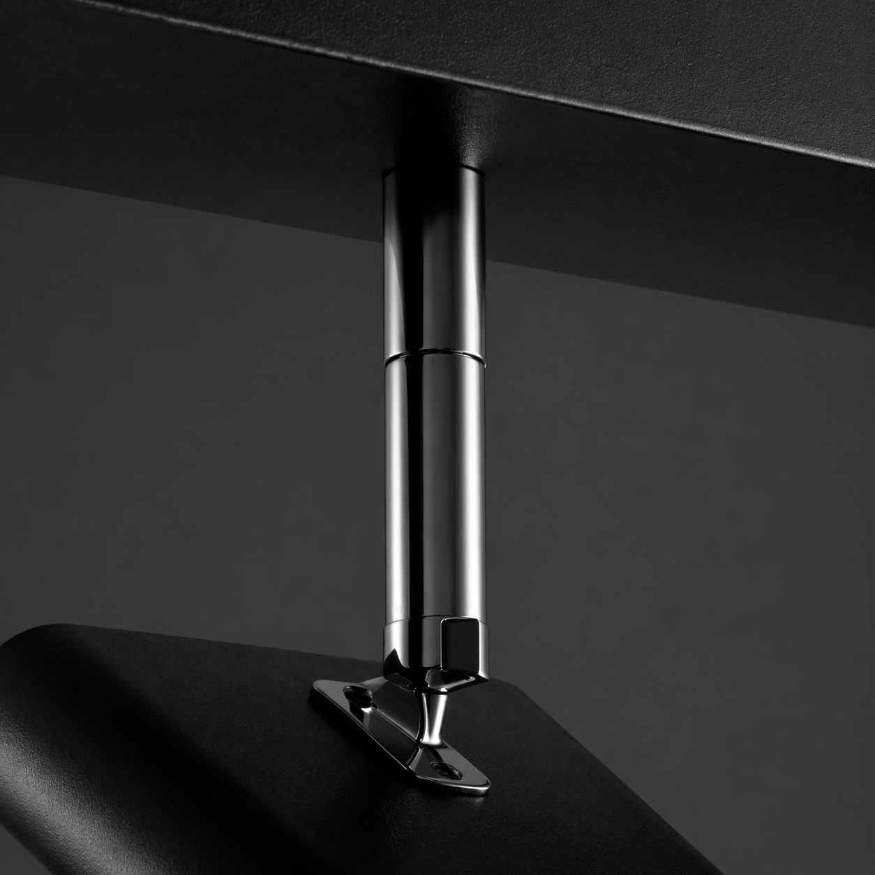 Noirline Quad Spotlight