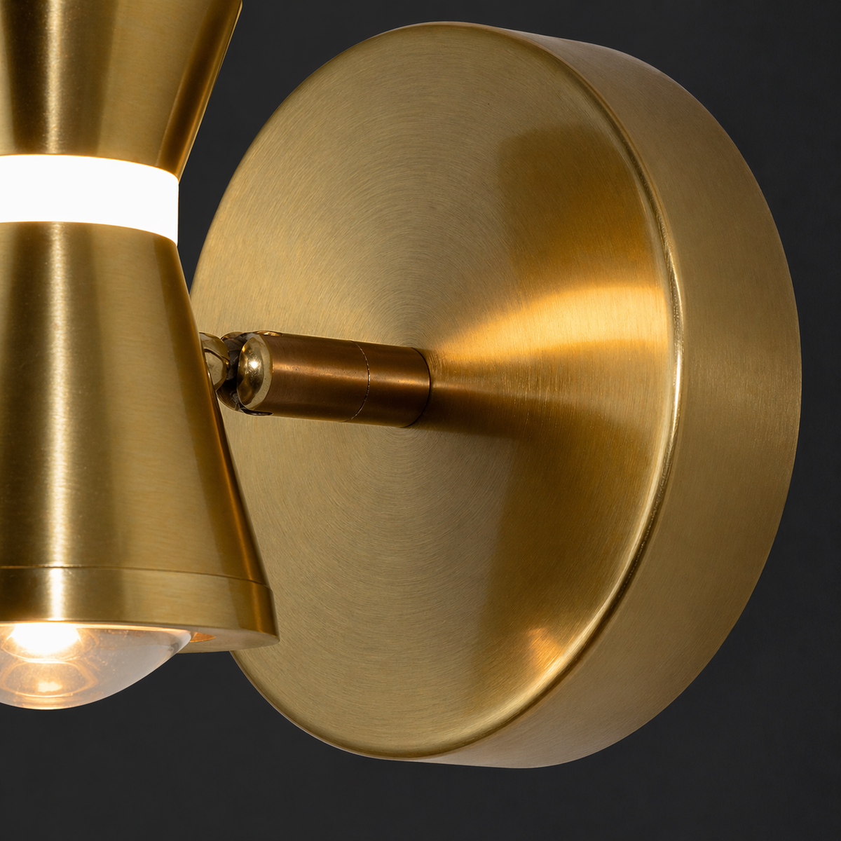 Vespera Gold Hourglass Mirror Lamp