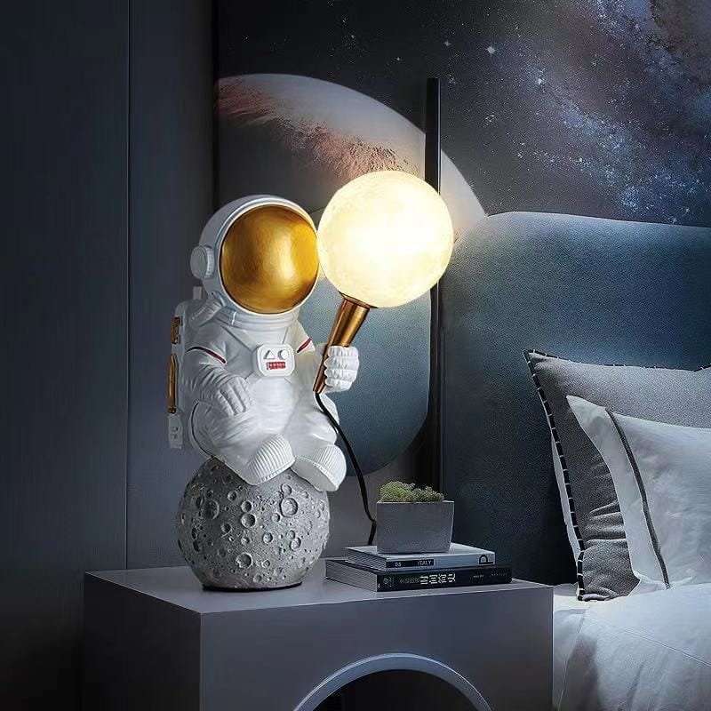 Astro On Earth (Resin Fiber) Table Lamp