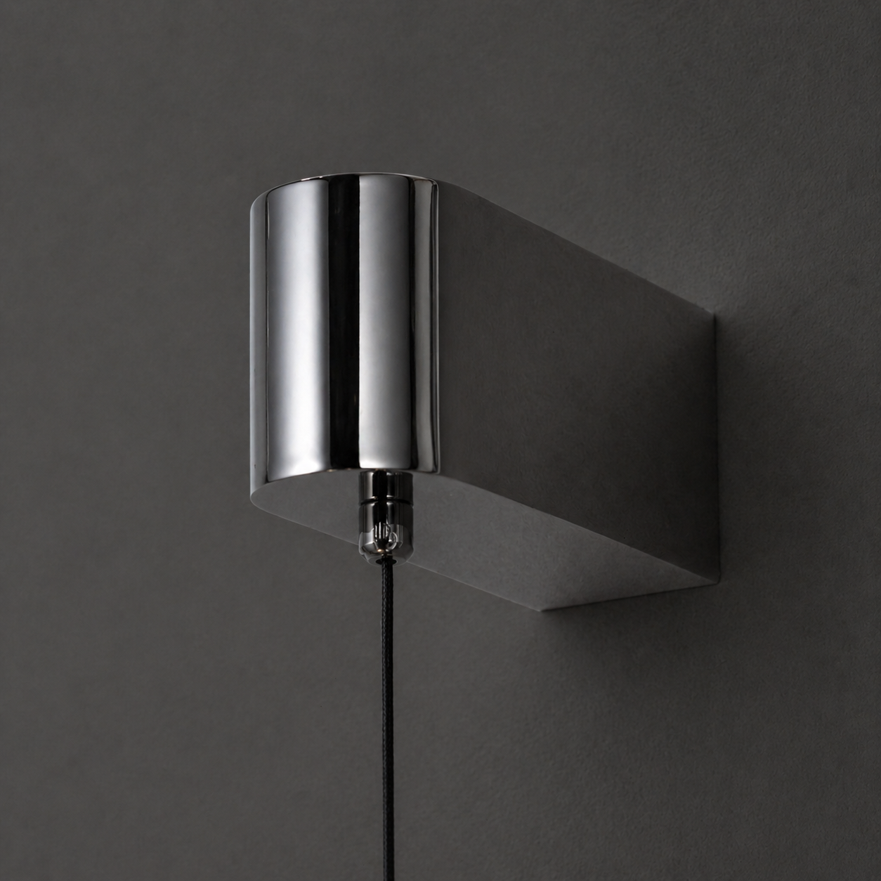 Lunaris V-Frame Wall Sconce