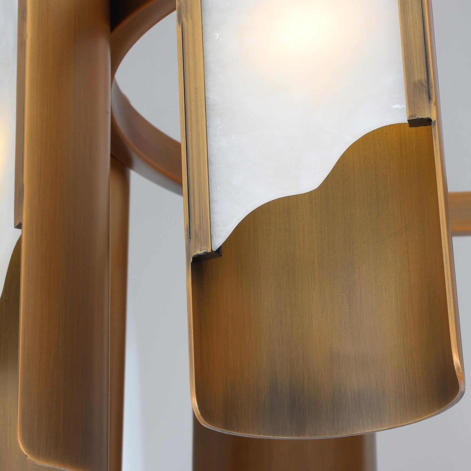 Aura of Sculpted Luminance