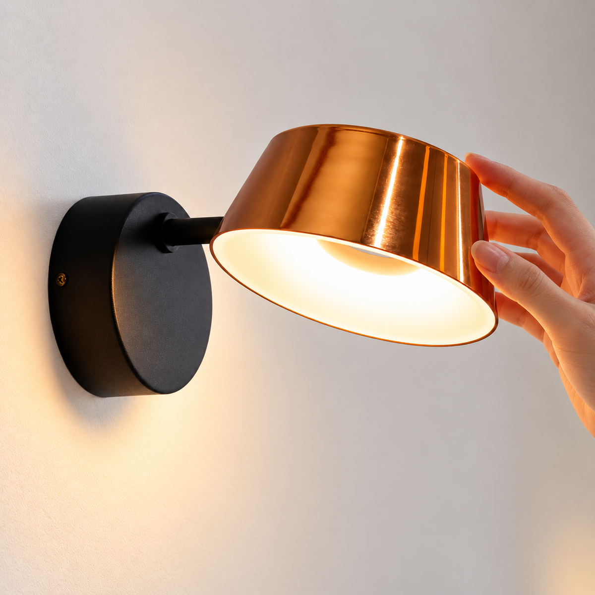 Rosemary Gild LED Wall Lamp