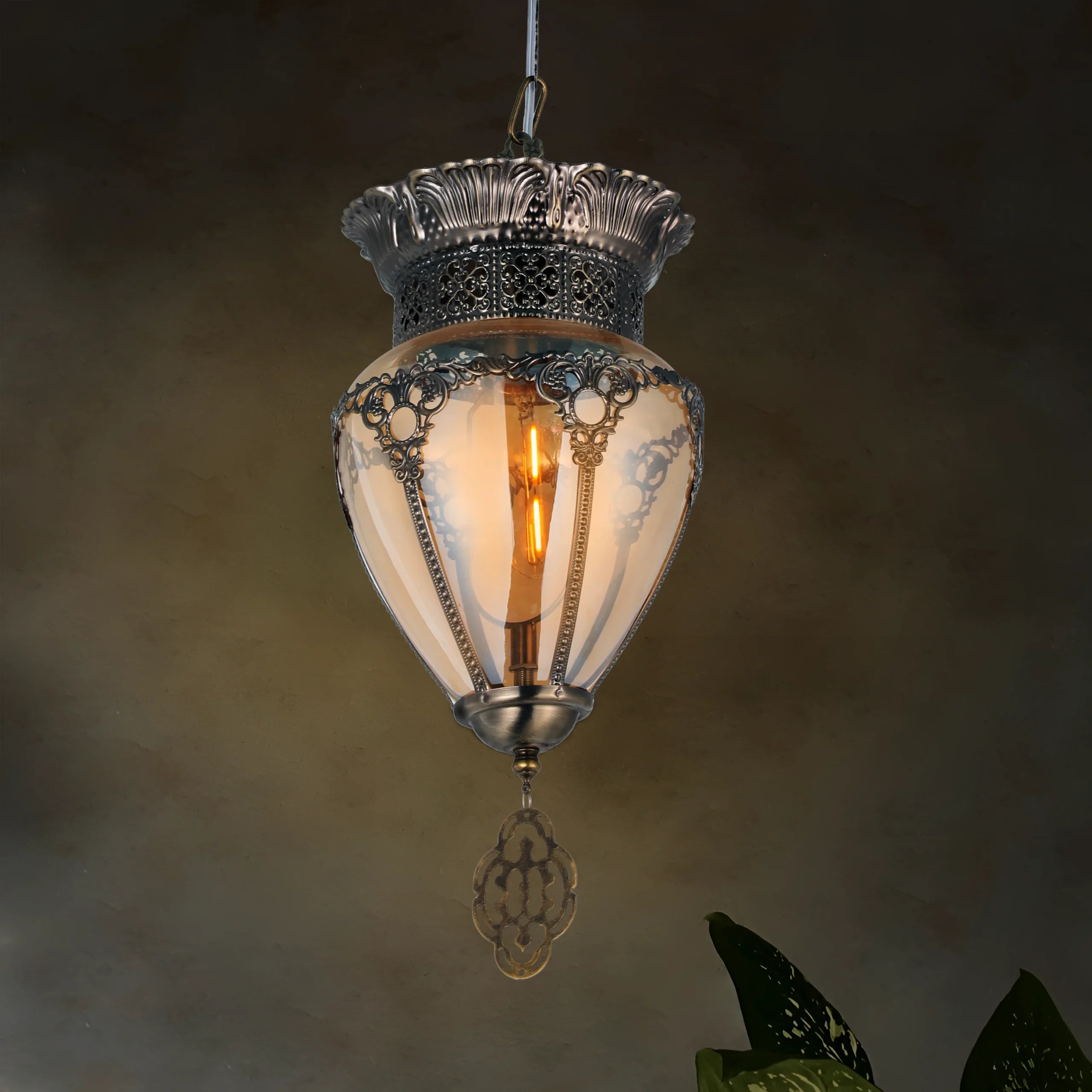 Illumination with Vintage Charm