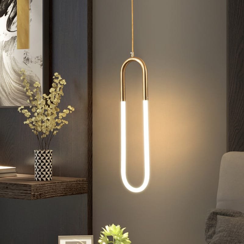The Oval Linear Gold Pendant