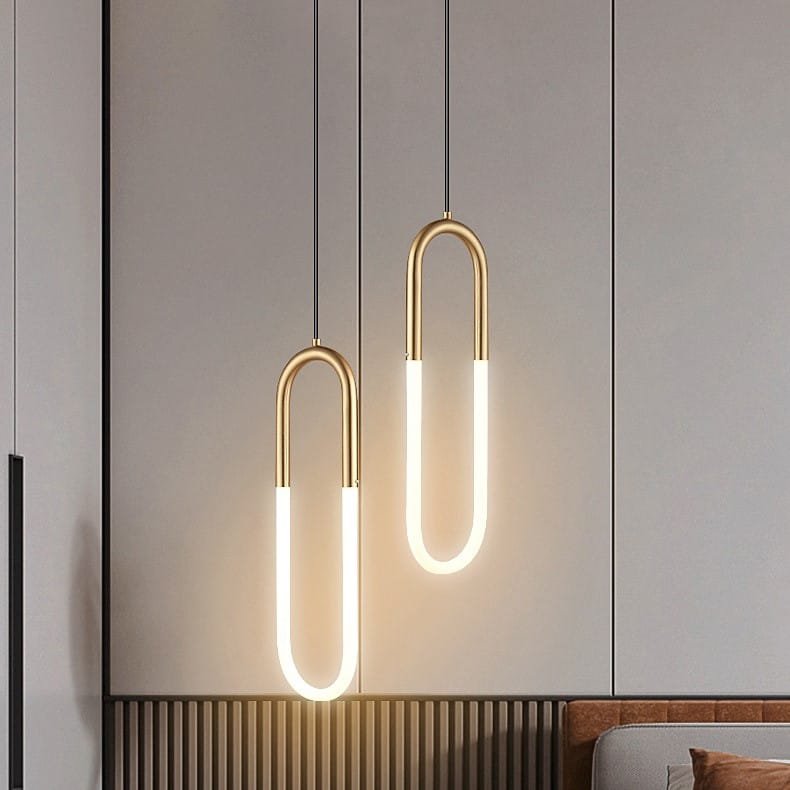 The Oval Linear Gold Pendant