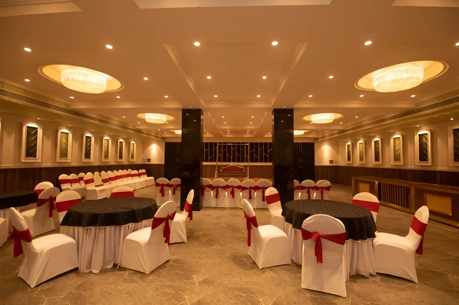 The Cindrella Hotel, Siliguri